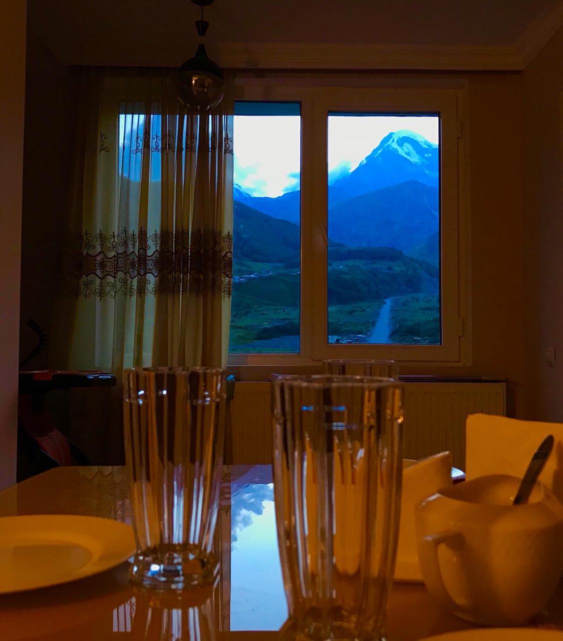 Riverside Kazbegi Екстериор снимка